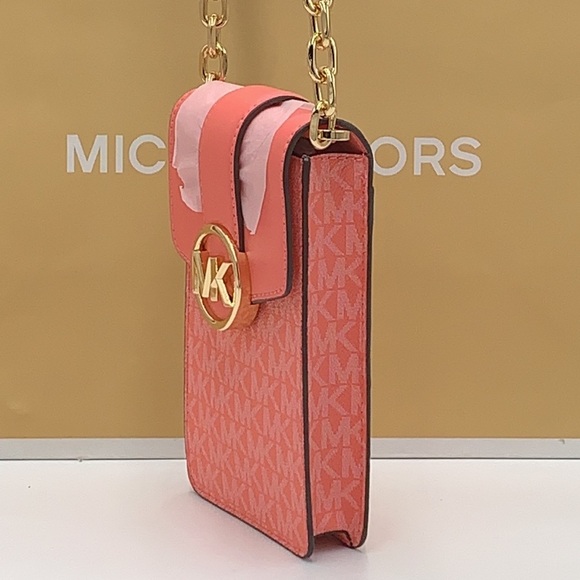 MICHAEL KORS CARMEN SMALL NORTH SOUTH PHONE XBODY GRAPEFRUIT SIGNATURE COLOR - Picture 3 of 16